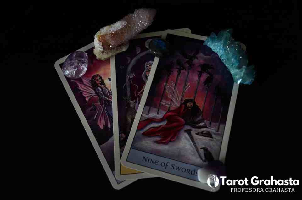 Tarot Gratis: Tirada Completa con la Profesora Grahasta 1 tarot gratis tirada completa