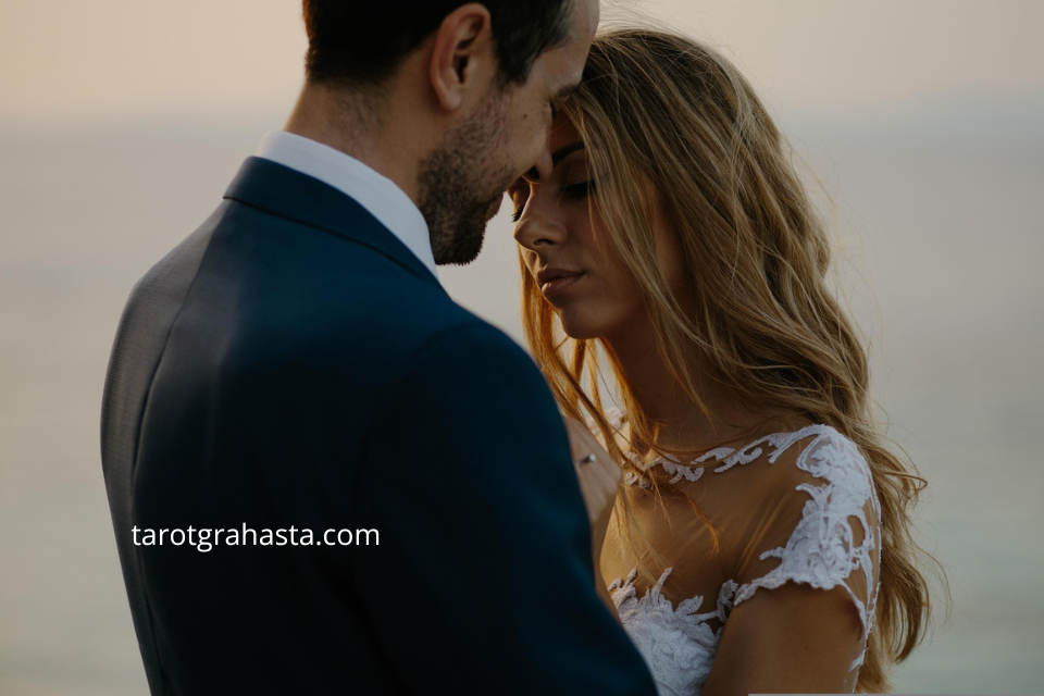 Amarres de Amor, profesora Grahasta, tarotista profesional, magia blanca, amarres personalizados, consulta espiritual, videollamada de tarot, atención confidencial, amarres efectivos, guía espiritual, consulta desde 25 dólares, resultados comprobados, transformar vidas, rituales amorosos, recomendación boca a boca, ayuda en el amor, sanar relaciones, amor verdadero