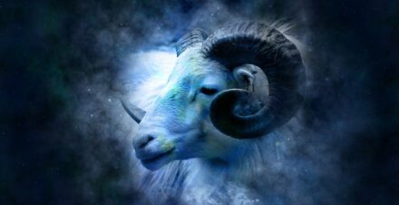 Ilustración de los signos del zodiaco y los planetas